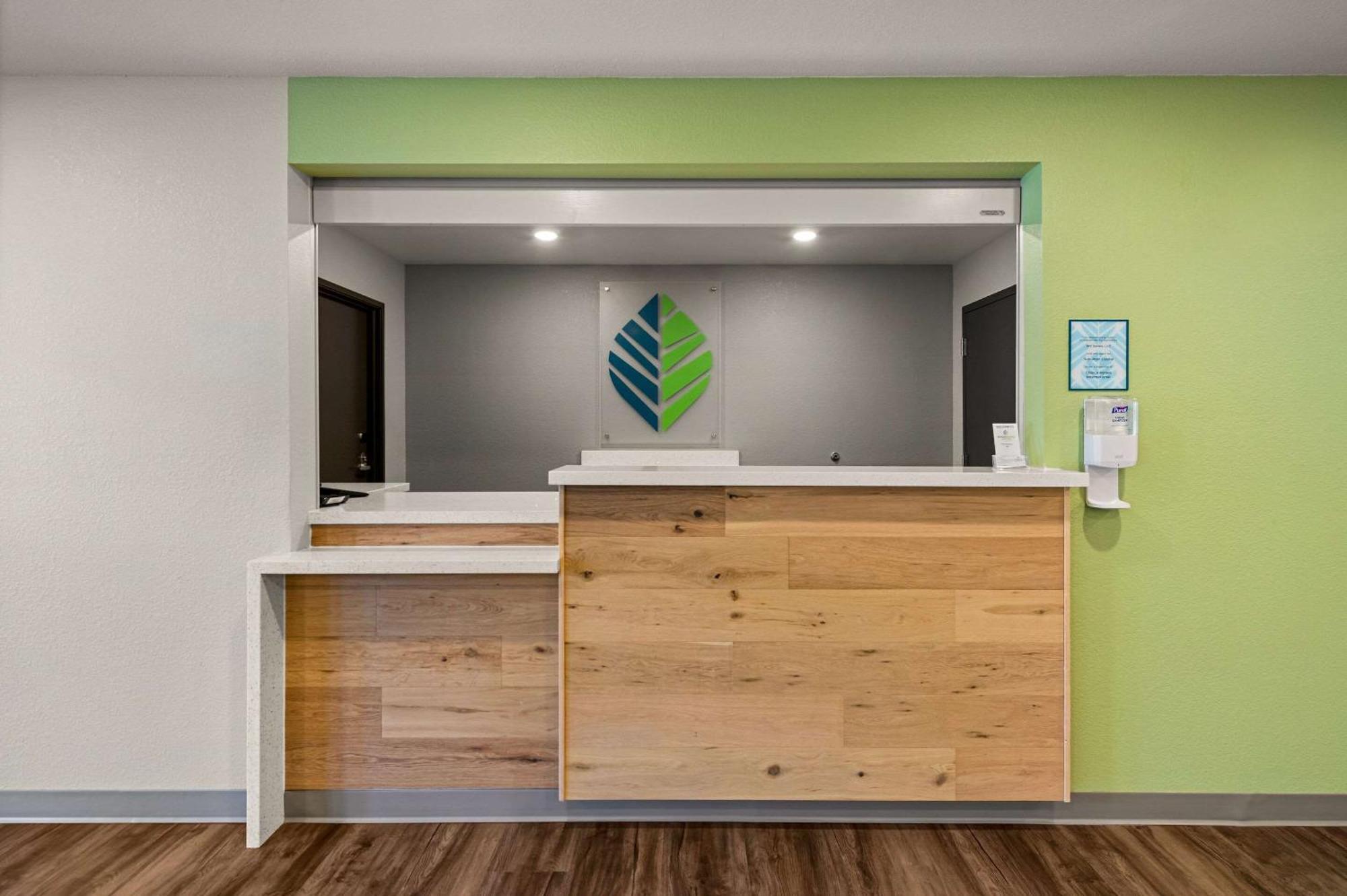 Woodspring Yorktown Hotel Newport News